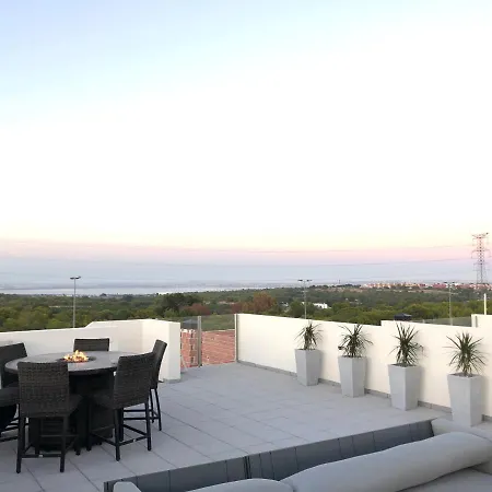 Luxury 4 Bed Private With Option Of Heated Pool In Villamartin
