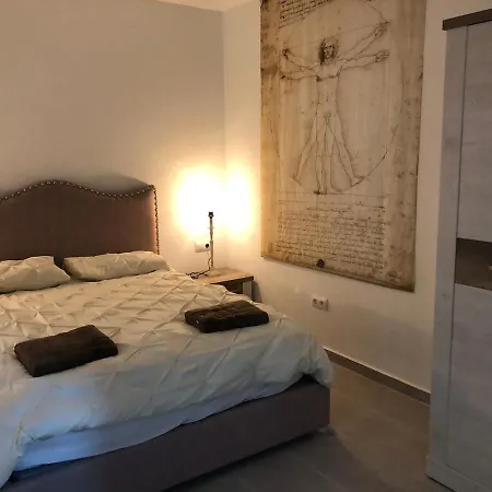 Luxury 4 Bed Private With Option Of Heated Pool In Villamartin *