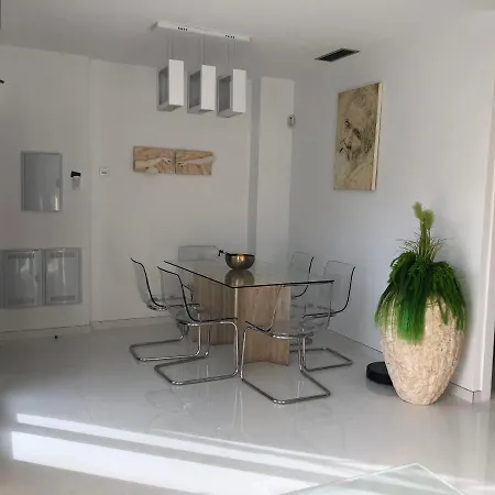 Luxury 4 Bed Private With Option Of Heated Pool In Villamartin Alicante