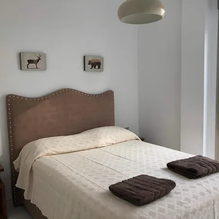 Luxury 4 Bed Private With Option Of Heated Pool In Villamartin *