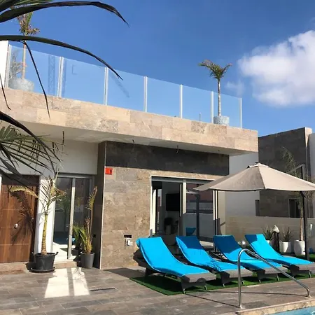 Luxury 4 Bed Private With Option Of Heated Pool In Villamartin Villa Alicante