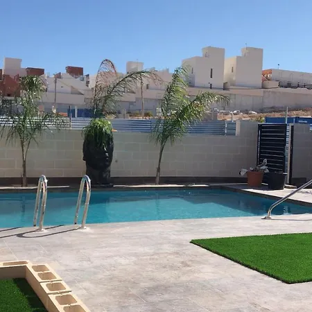 Villa Luxury 4 Bed Private With Option Of Heated Pool In Villamartin *
