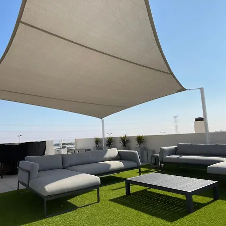 Luxury 4 Bed Private With Option Of Heated Pool In Villamartin Villa