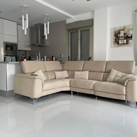 Luxury 4 Bed Private With Option Of Heated Pool In Villamartin Alicante